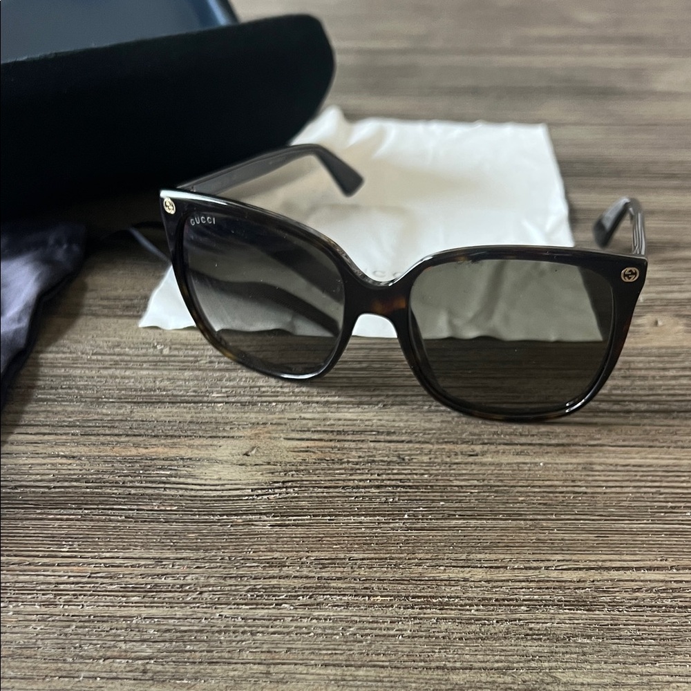 Gucci Women's Brown Tortoiseshell Cat Eye Sunglasses